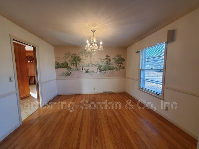 Building Photo - 6807 Holt Rd