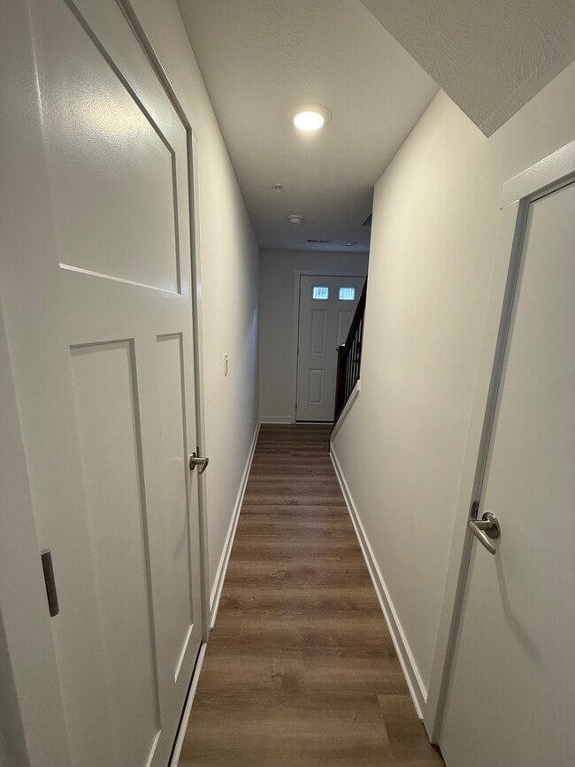 Foto del edificio - 179 Lockheed Dr