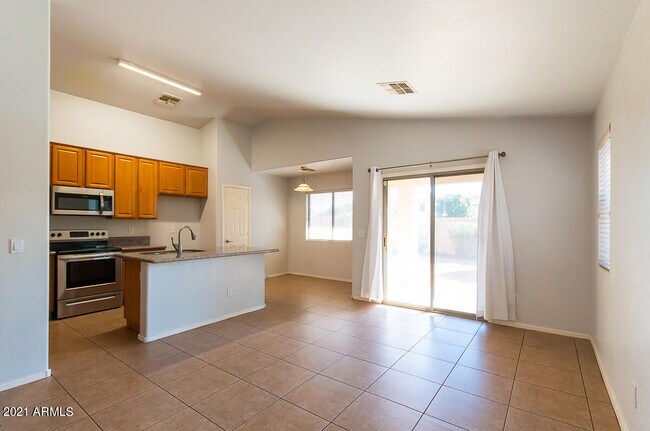 Foto del edificio - 11309 W Hazelwood St