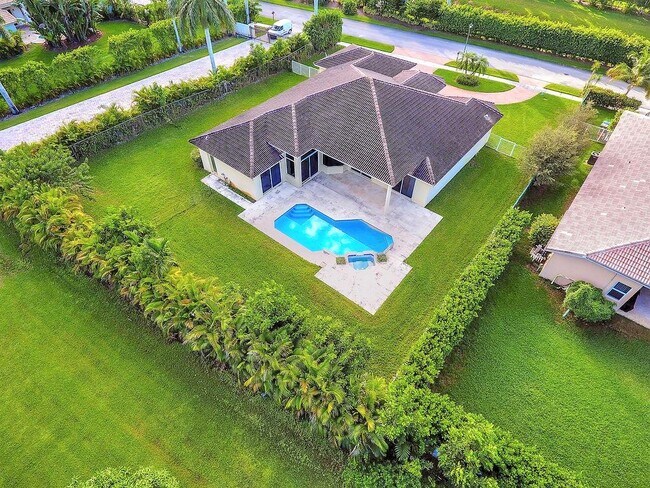 Foto del edificio - 611 Ranch Rd