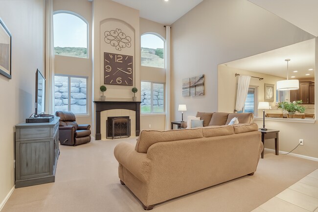 Building Photo - Beautiful Traverse Mtn home for sale!
