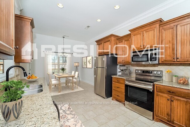 Building Photo - 13322 Arbor Ridge