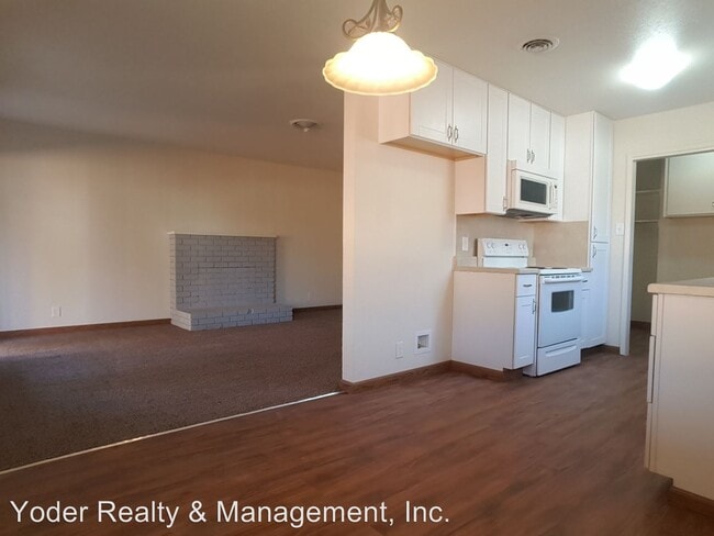 Building Photo - 2606-2606 Chester Dr