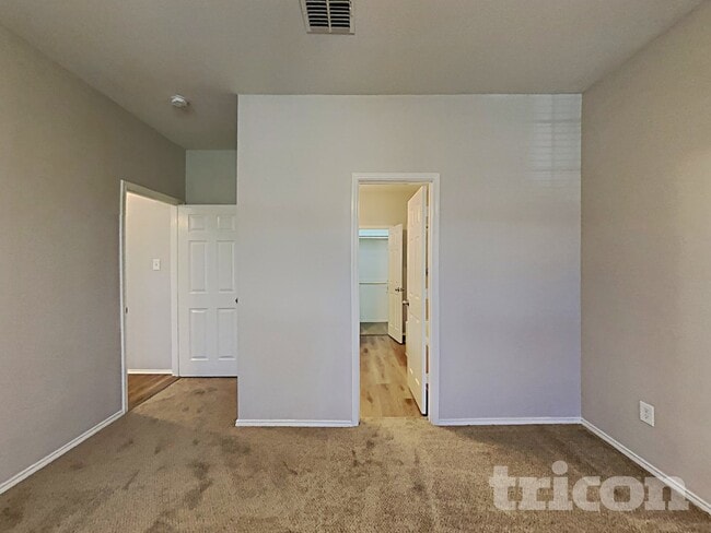 Building Photo - 716 Courson Dr