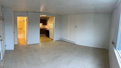 Building Photo - 17 Bessemer Ave