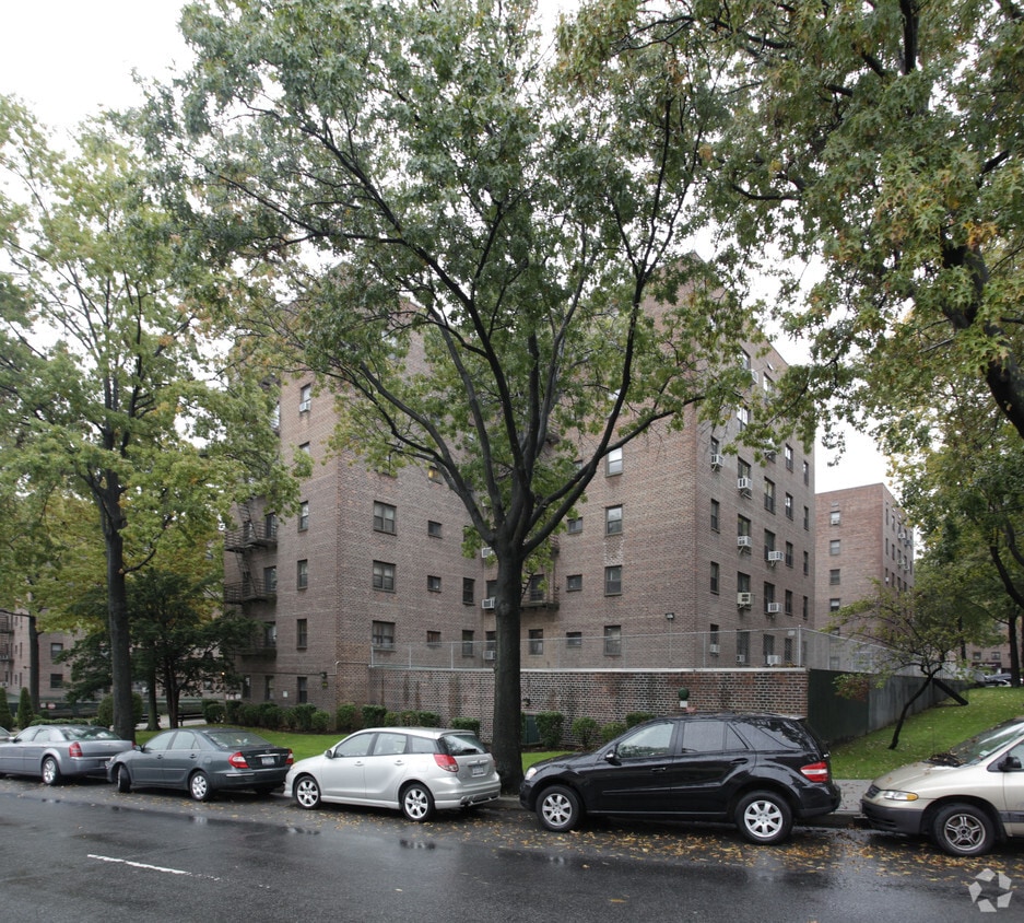 8756 Francis Lewis Blvd, Queens Village, NY 11427 Apartments Queens
