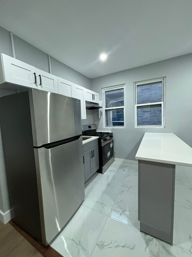 9 Williams St 3 - 11 William St