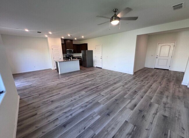Building Photo - ? Newer Home for Rent in the East Hills – Near Rio Bravo Country Club ?