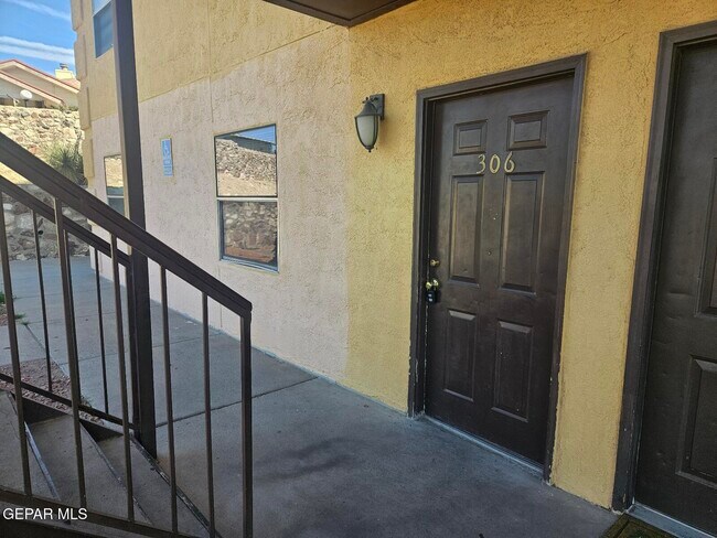 Foto del edificio - 592 Bartlett Dr