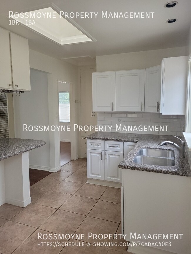Building Photo - $1695.00 / 1Br -1 Bath Stand-Alone Duplex....