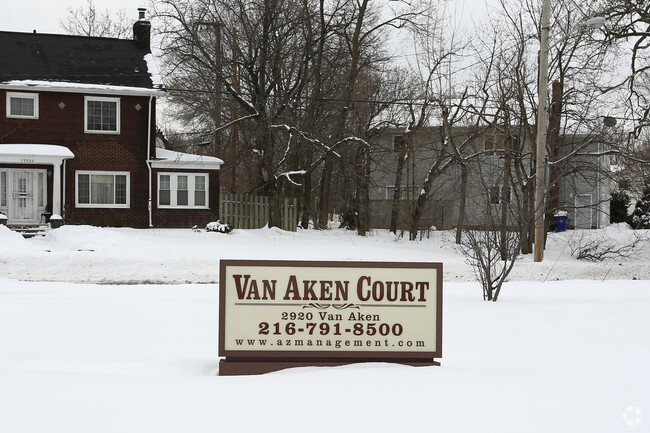 Foto del edificio - Van Aken Court