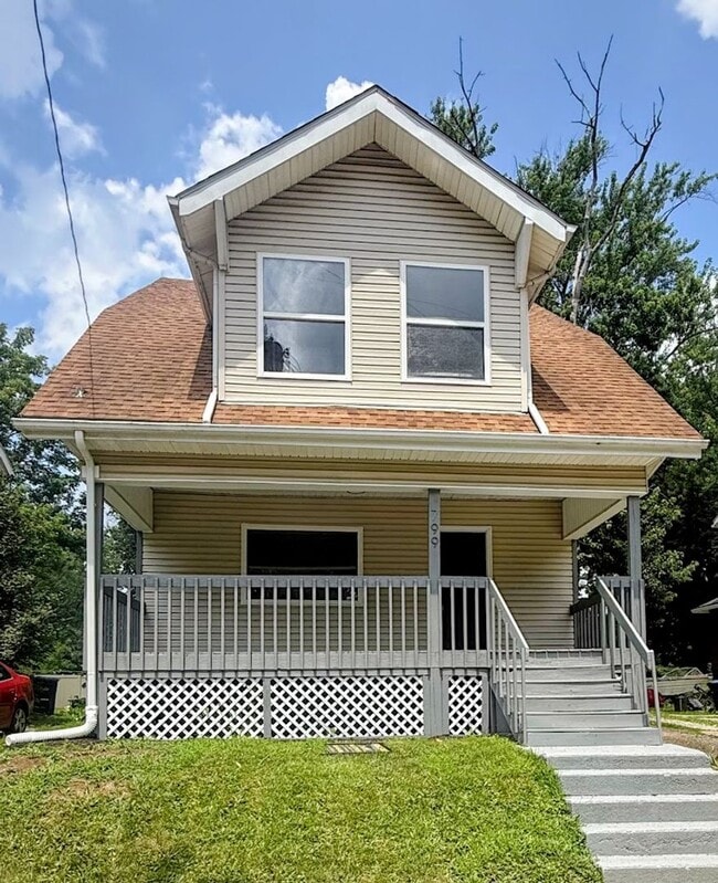 Building Photo - 799 Fess Ave