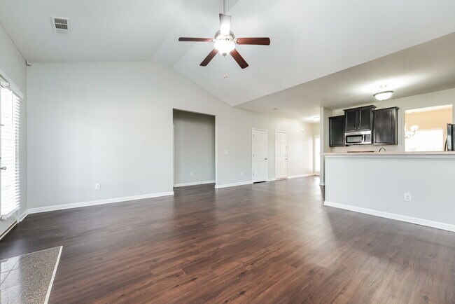 Foto del edificio - 1183 Warm Spring Ct