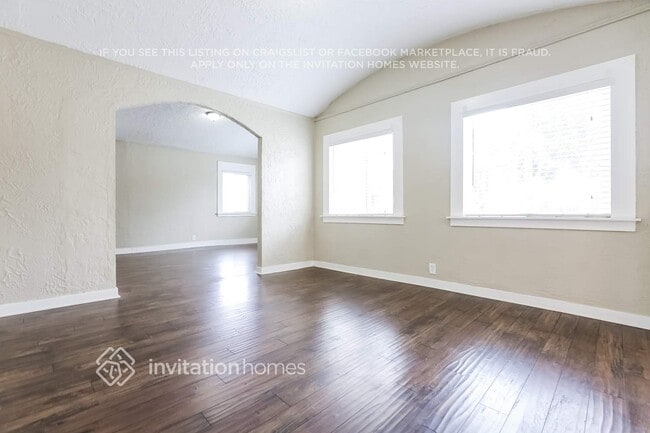 Foto del edificio - 2627 S Dunsmuir Ave