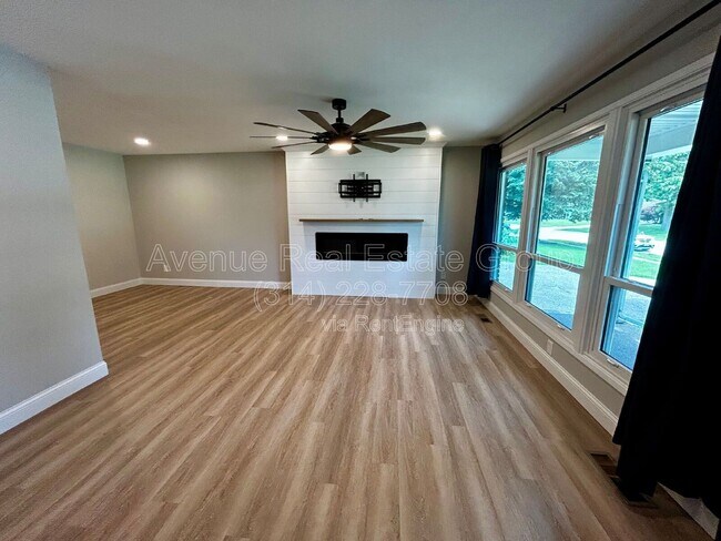 Building Photo - 3265 Hermoso Dr