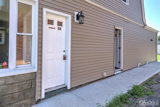 Building Photo - 8 Dolan Ave