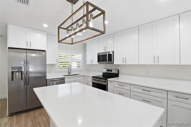 Building Photo - 11625 W Riverhaven Dr