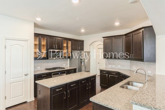 Foto del edificio - 2618 Fawn Valley Ave