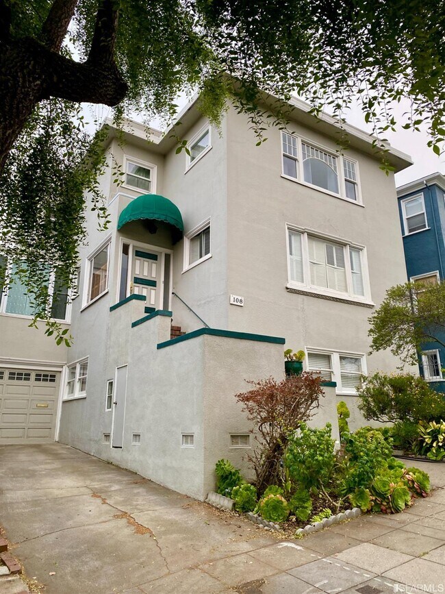 Building Photo - 108 Madrone Ave