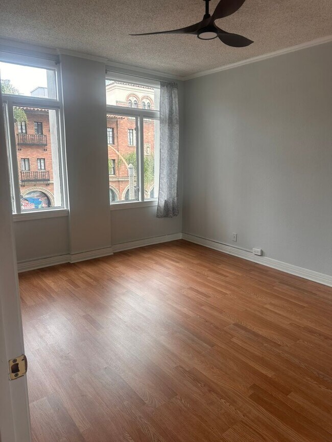 Foto del edificio - Charming 1 Bed in Historic Lafayette Build...