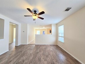 Building Photo - 29527 Evergreen Hills Dr