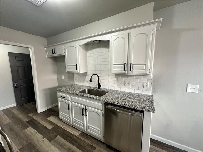 Foto del edificio - 941 Cooper Ln