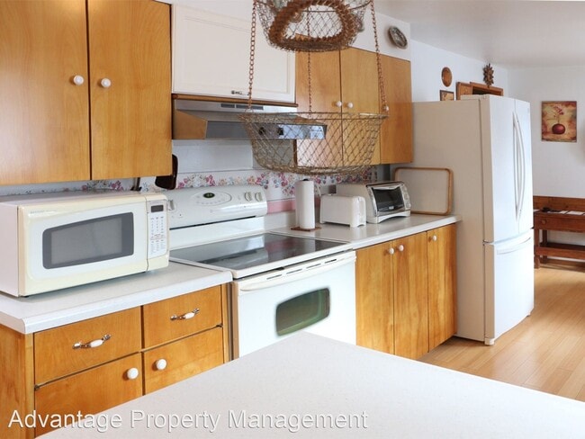 Building Photo - 2 br, 1.5 bath House - 2545 SE Ryan Street