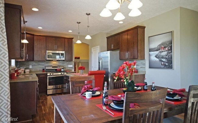 Building Photo - 3994 Sunshine Peak Dr