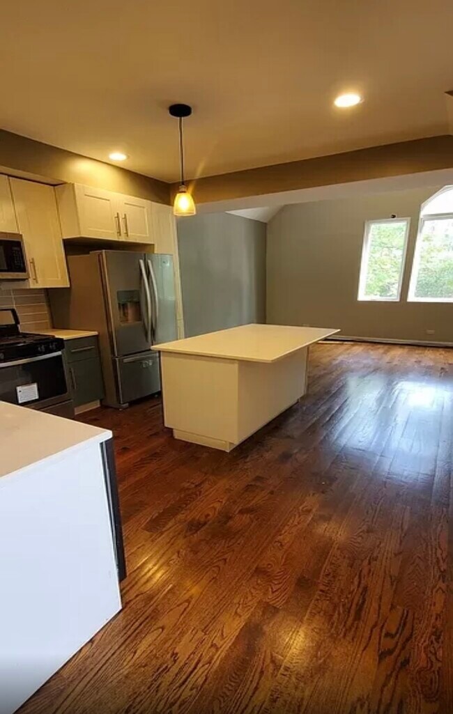 Open kitchen floor plan - 8030 S Brandon Ave