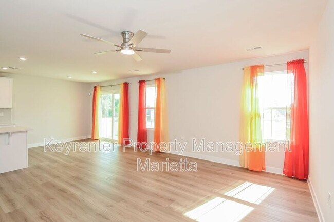 Foto del edificio - 185 Oakleigh Dr