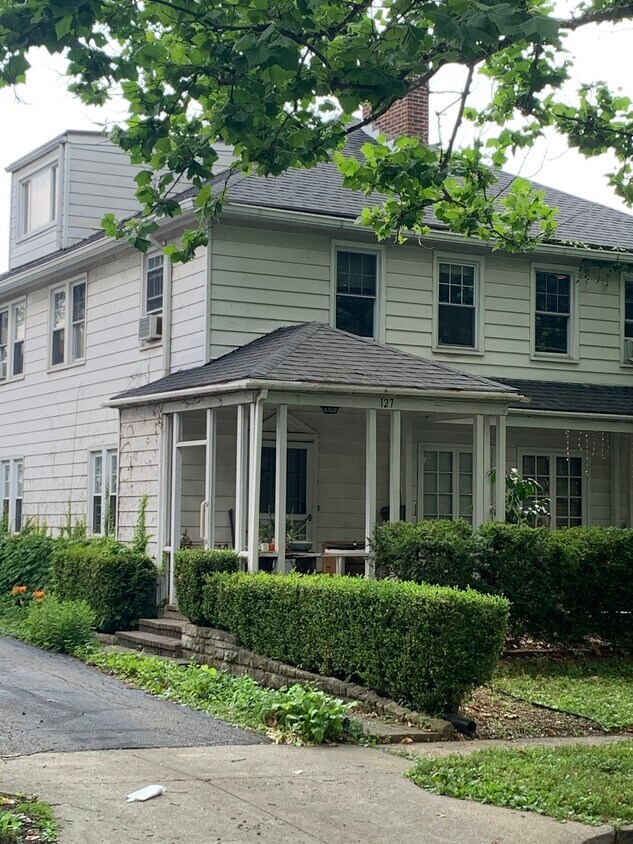 Primary Photo - 127 Clinton Heights Ave