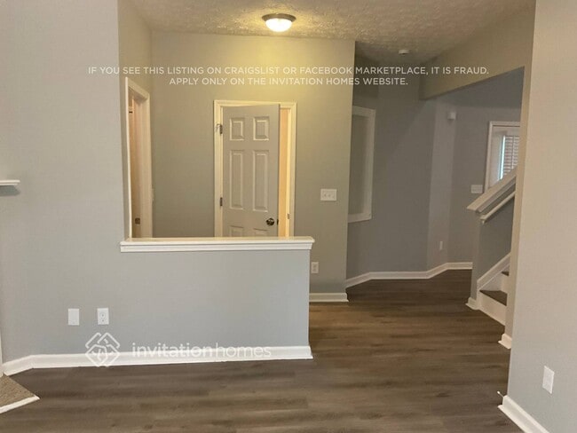 Building Photo - 2201 Laurelton Ln SW