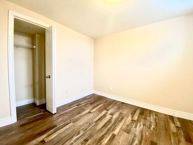 Building Photo - 254 Sanatorium Rd