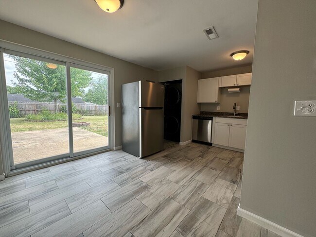 Building Photo - 7654 Rothfield Dr