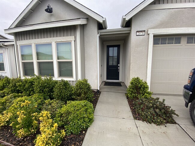 Foto del edificio - 3 br, 2 bath House - 2078 N Sherman St