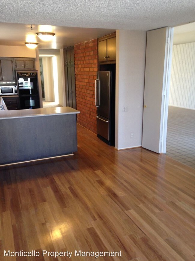 Building Photo - 16672 Baruna Ln