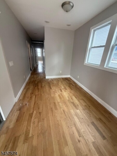 Foto del edificio - 372 E 27th St