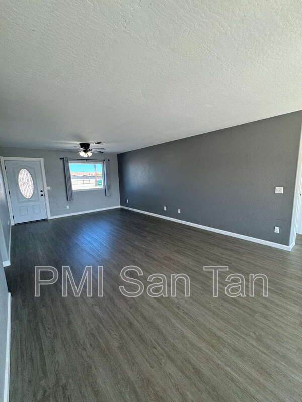 Foto del edificio - 28153 N Holly Rd