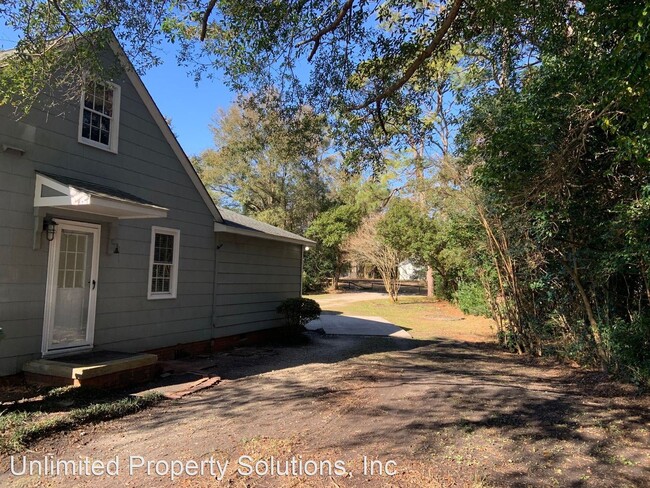 Building Photo - 3 br, 2 bath House - 4923 Oleander Drive