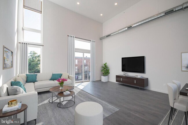 Building Photo - 6 N 57th St