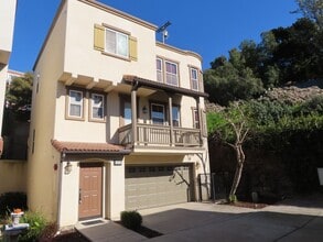 Building Photo - 3125 Harbor Ridge Ln
