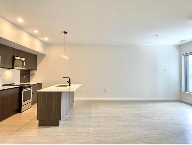 Photo du bâtiment - 5601-5601 Fenwick St