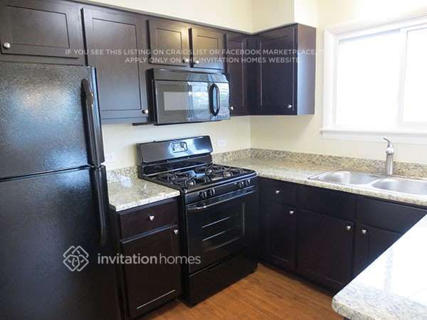 Foto del edificio - 1070 Norwood Ln