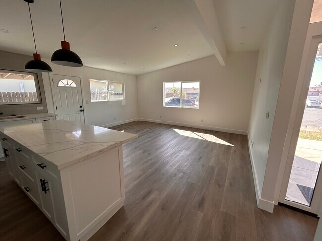 Foto del edificio - 7551 Judson Ct