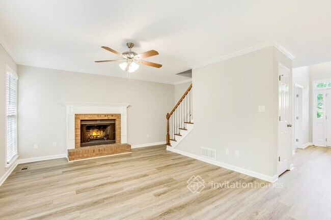 Building Photo - 5081 Stratford Way