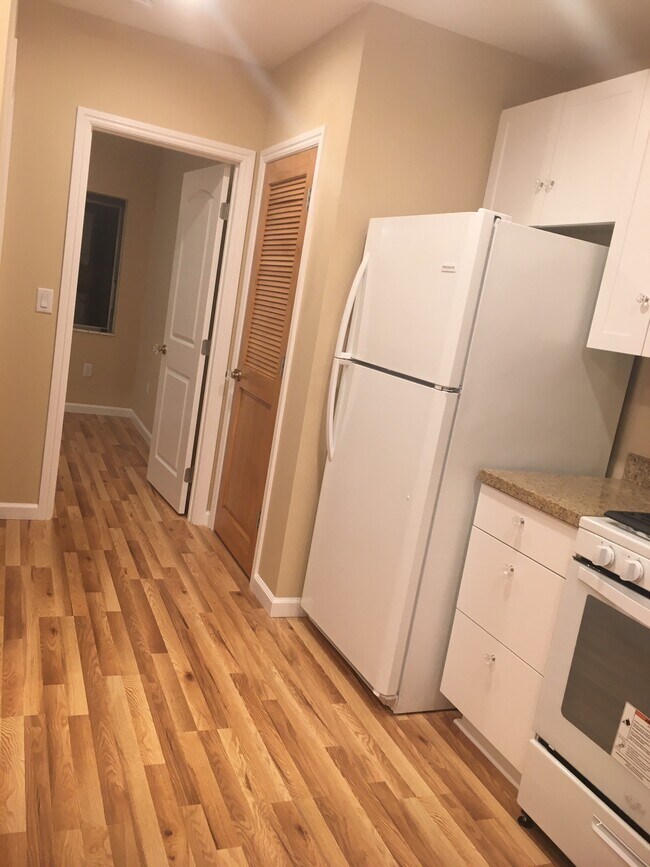Foto del edificio - 1534 Monterey St