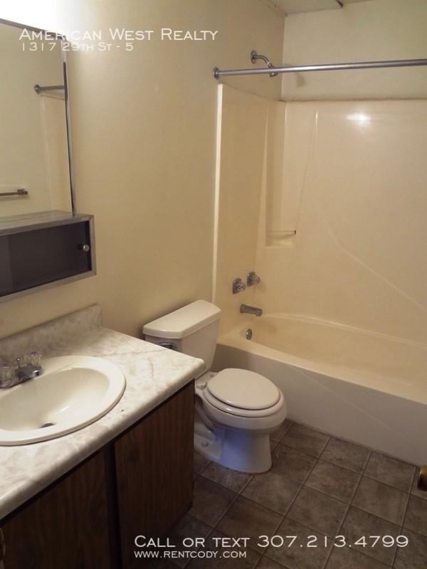 Building Photo - 2 bedroom in Cody WY 82414