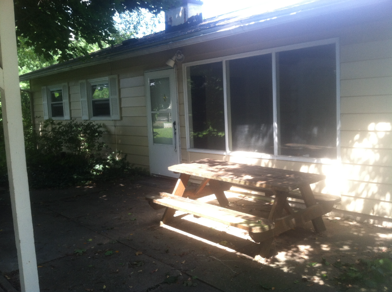 Primary Photo - 137 W Lytle Ave