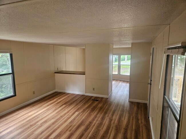 Foto del edificio - 108 Rolling Oaks Dr