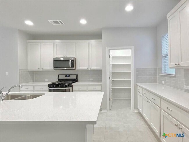 Foto del edificio - 816 Alta Wy